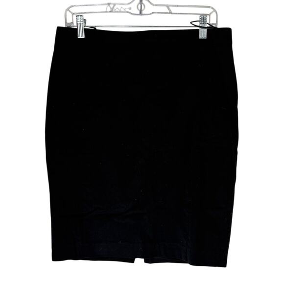 MNG Basics Solid Black Lined Back Zipper Pencil To Knee Career Skirt Size 8 - Picture 1 of 9